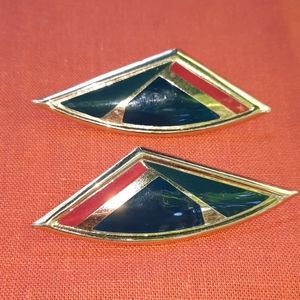 L. Bottom pierced earrings